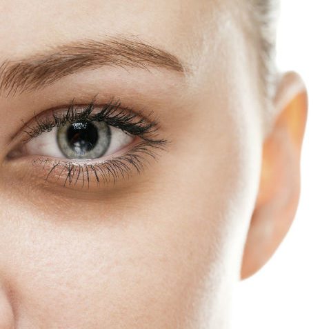 Rotina de cuidado, produtos e tratamentos para a pele em torno dos olhos